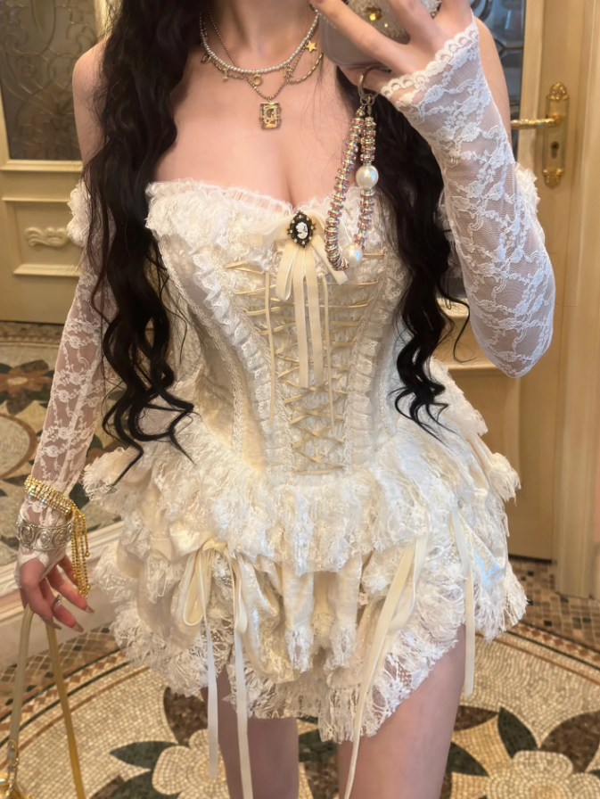 Sweet Sweetheart Neck Light Yellow Lace Layered Short Birthday Dress Formal 8th Grade Homecoming Dress