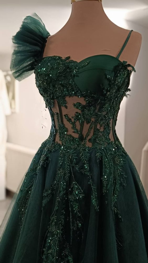 Chic Green A-line Sleeveless Evening Dress,Graduation Dress - VelvetHem