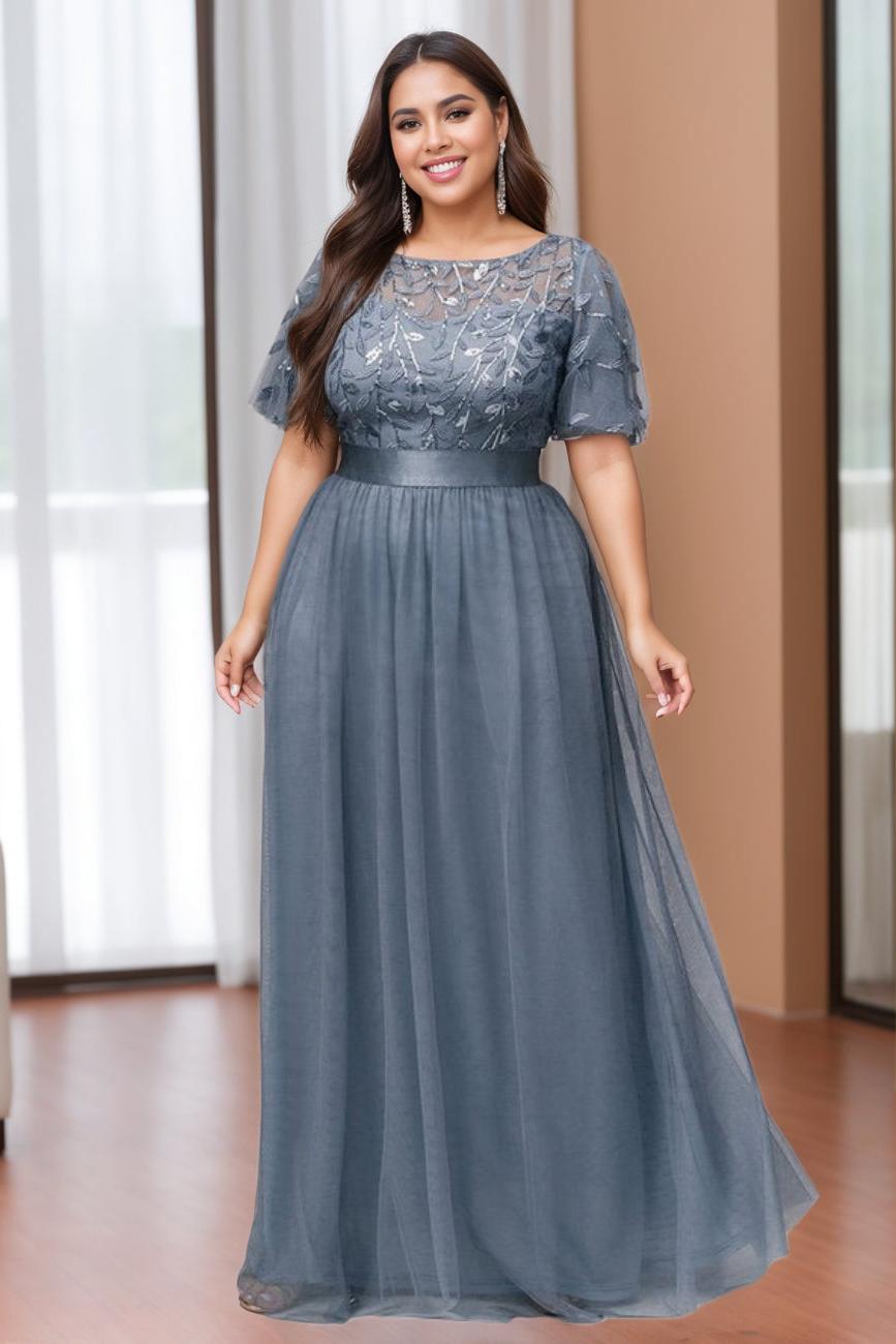 Plus Size Long Mother of the Bride A Line Dress with Scoop Neck and Half Sleeves Featuring Appliques