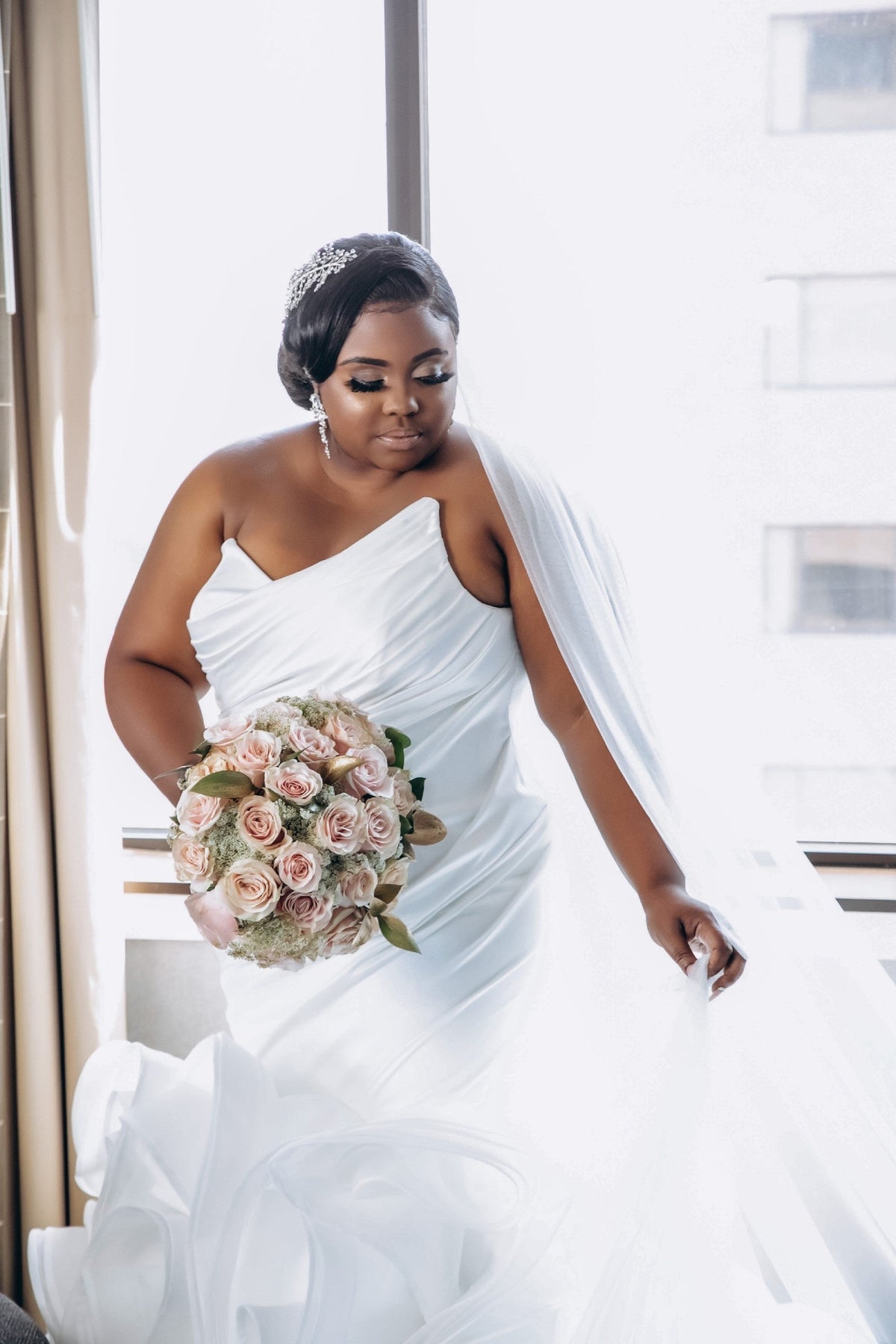 Plus Size Ivory Ruffled Wedding Dress Strapless Mermaid Bridal Gown