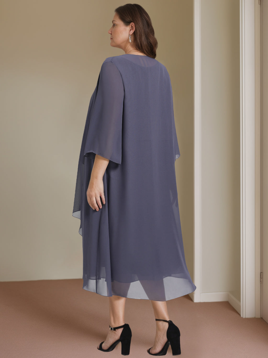 Plus Size Knee Length Mother of the Bride A Line Dress with Scoop Neck and Beading