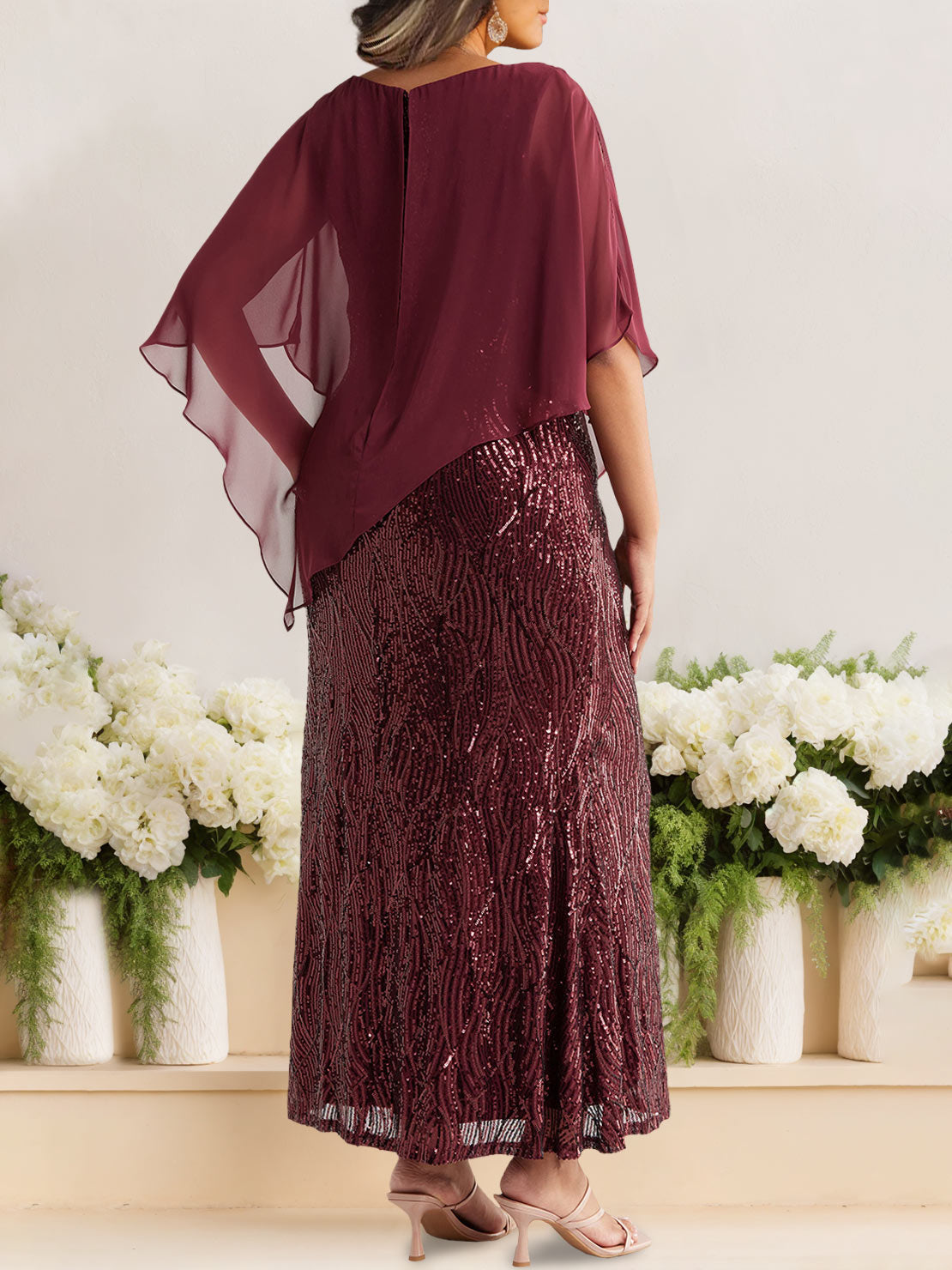 Plus Size Sequined A Line Mother of the Bride Dress with Scoop Neck and Half Sleeves
