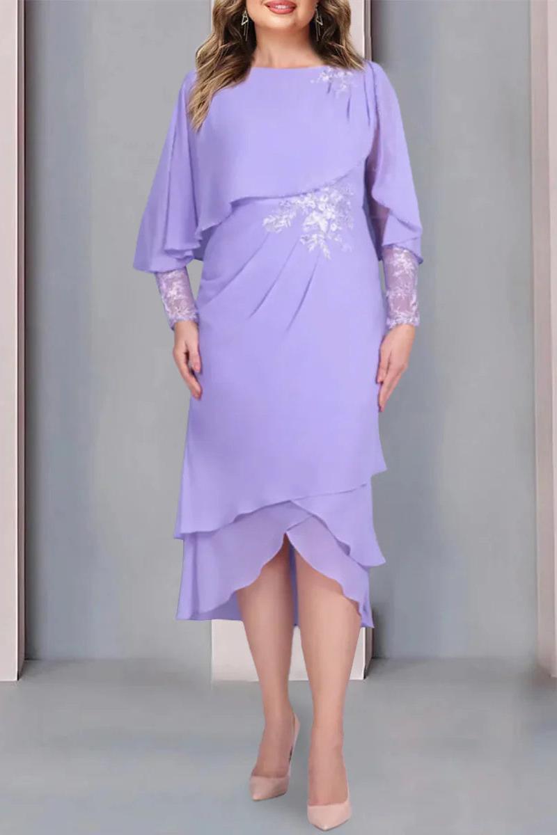 Plus Size Tea Length Mother of the Bride Dress with Scoop Neck Short Sleeves and Lace Appliques