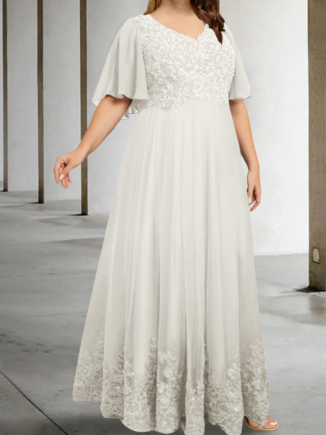 Plus Size V Neck A Line Long Mother of the Bride Dress with Appliques and Half Sleeves