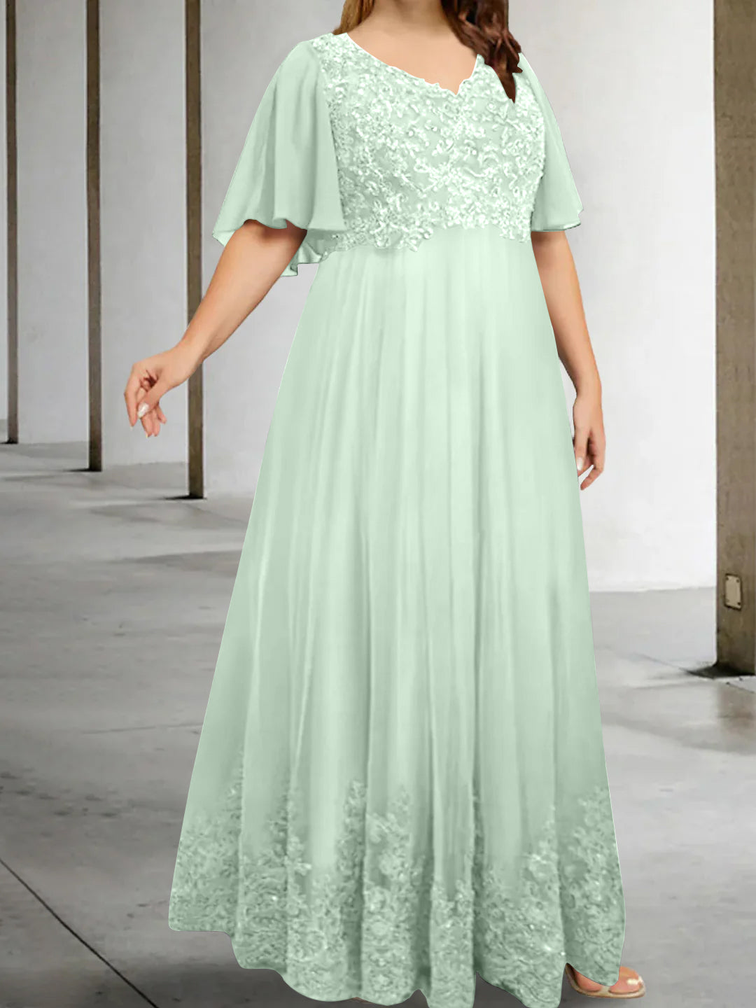Plus Size V Neck A Line Long Mother of the Bride Dress with Appliques and Half Sleeves