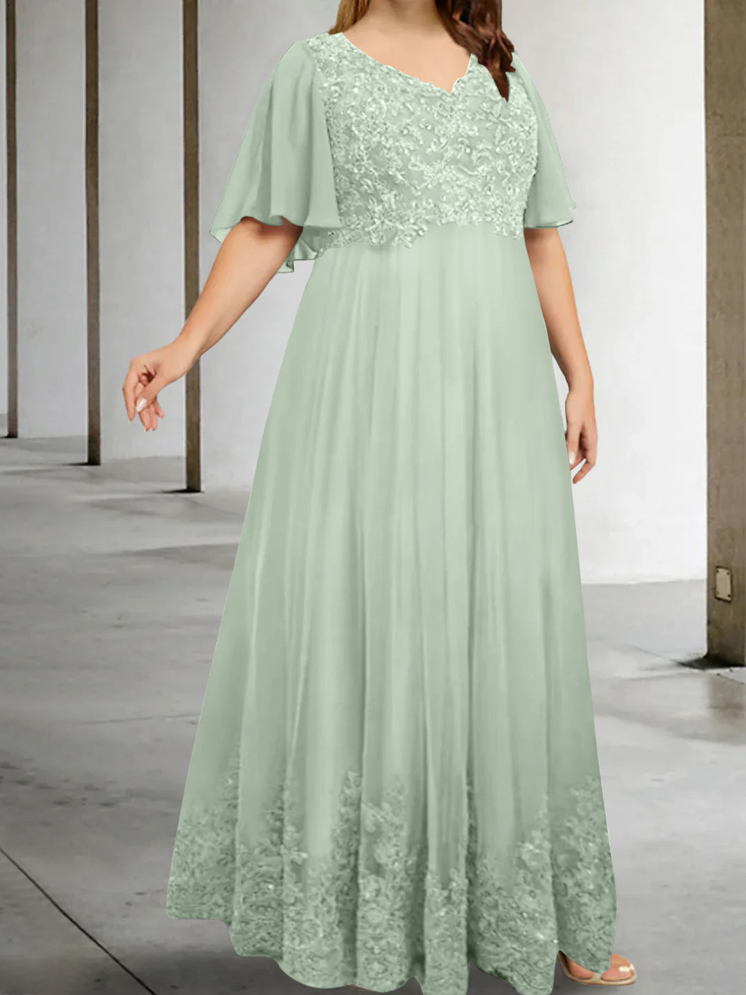Plus Size V Neck A Line Long Mother of the Bride Dress with Appliques and Half Sleeves
