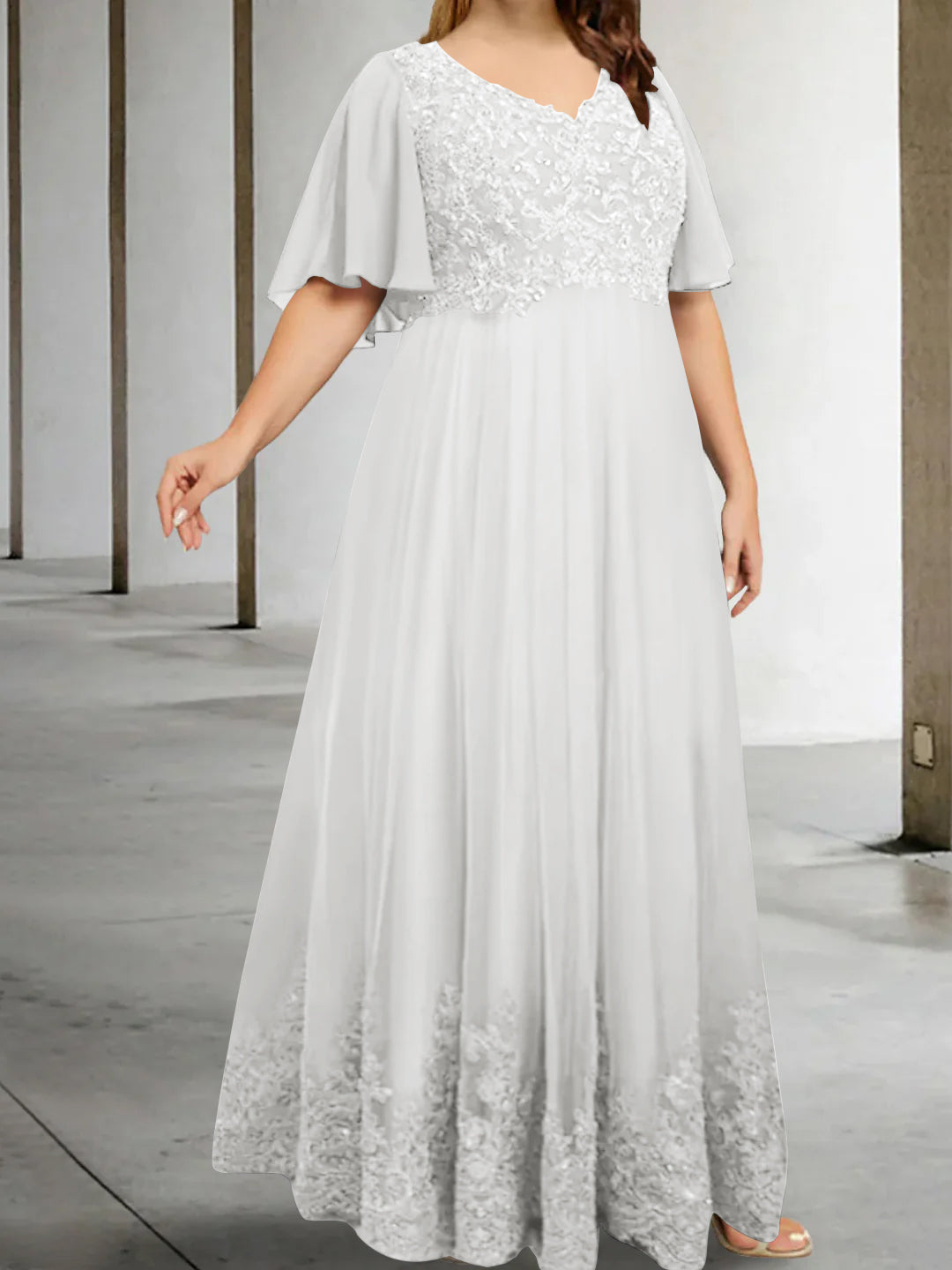 Plus Size V Neck A Line Long Mother of the Bride Dress with Appliques and Half Sleeves