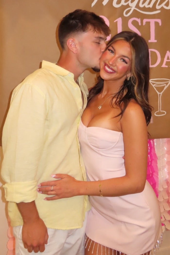 Pretty Bodycon Sweetheart Light Pink Short Homecoming Dress with Beading