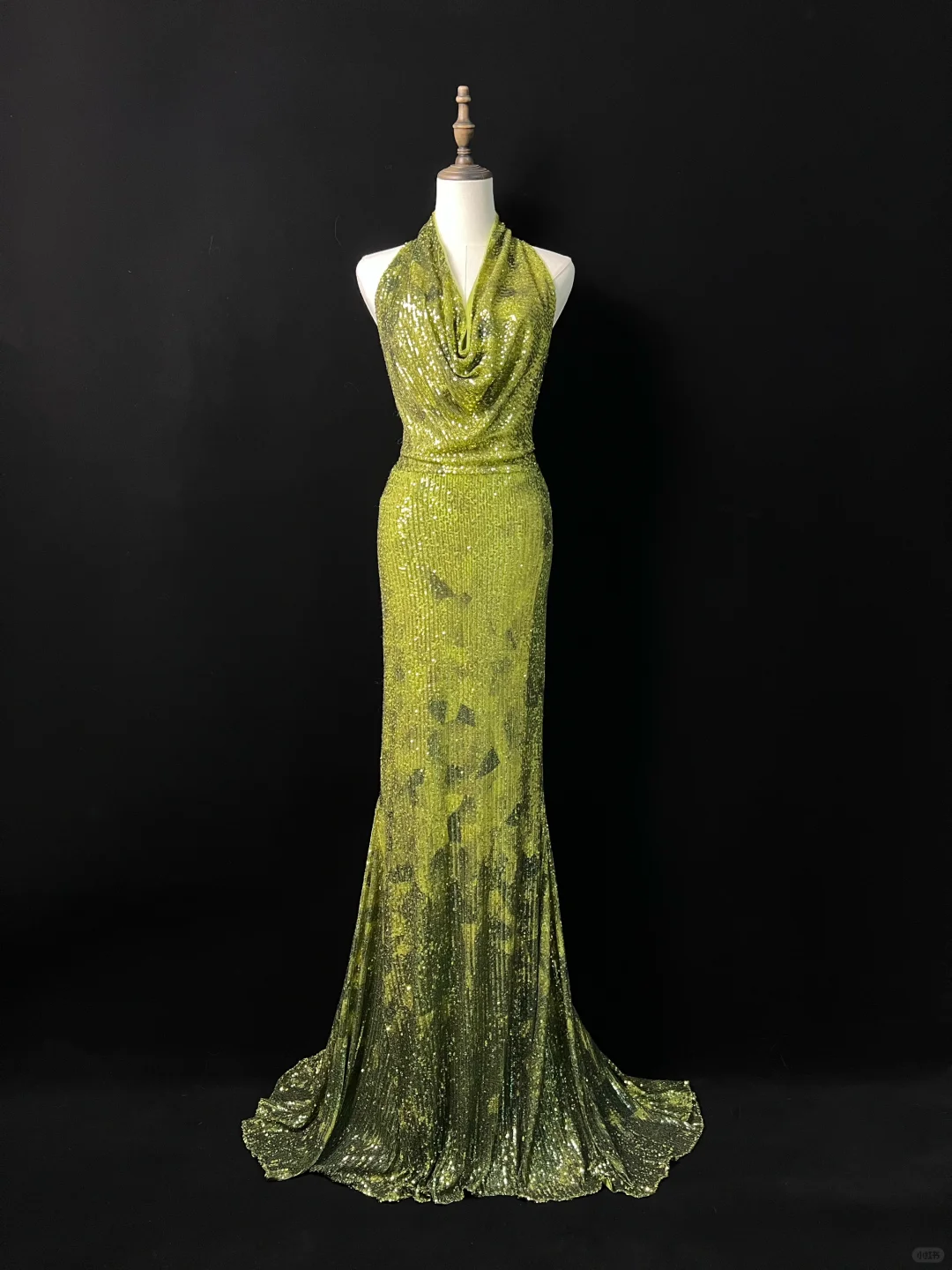 Gorgeous Green Halter Sequins Backless Prom Dress Long Mermaid Evening Dress Y8647 - VelvetHem