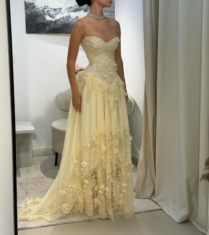 Vintage Yellow A-line Lace Train Prom Dress Evening Dress - View 3 | VelvetHem