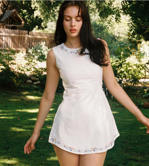 Fresh And Sweet White Round Neck Embroidered 17th Birthday Homecoming Dress - View 7 | VelvetHem