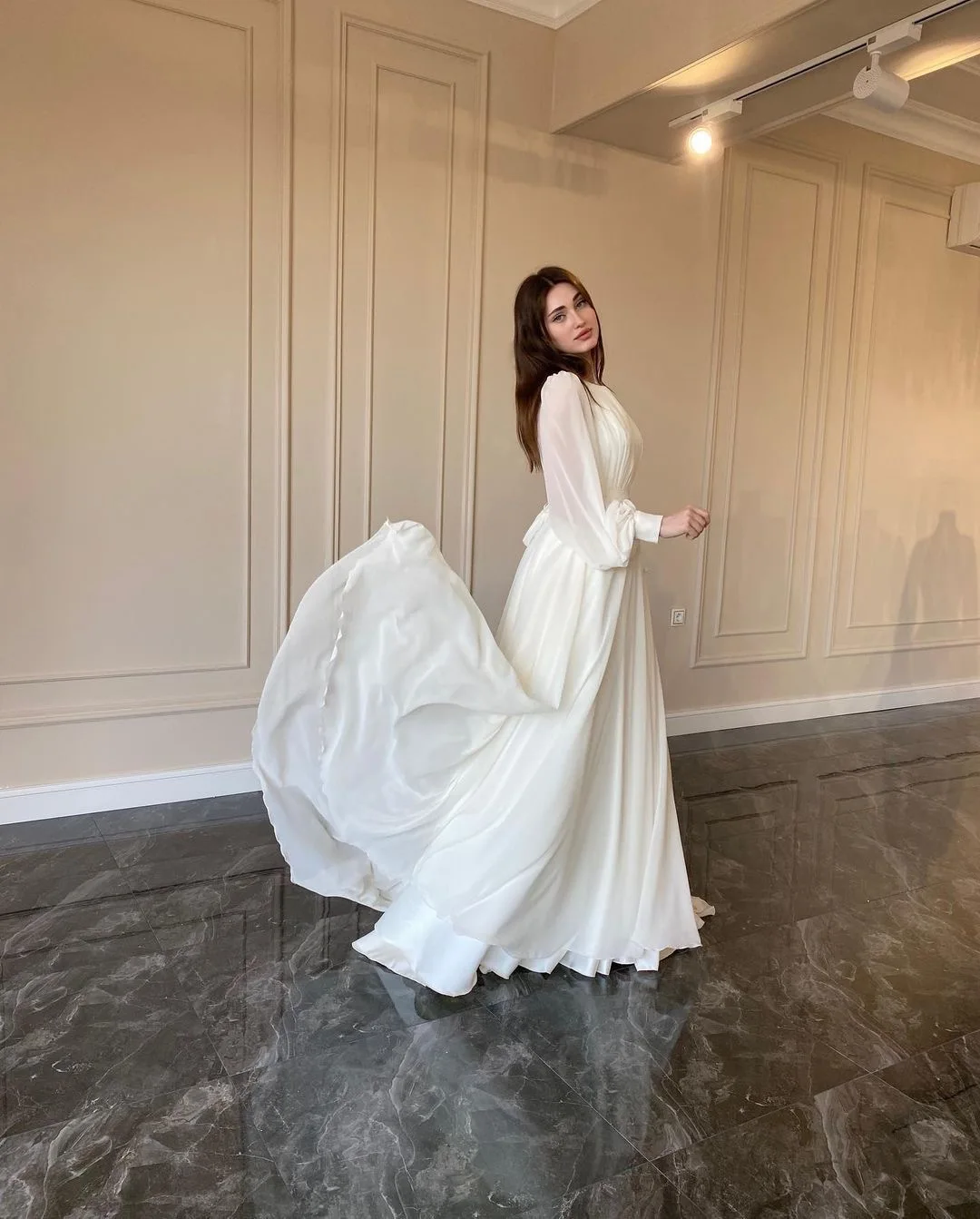 Women Elegant Pleated Lantern Sleeve Round Neck Maxi Dress Fashion Long Sleeve Party Evening Dress - View 5 | VelvetHem