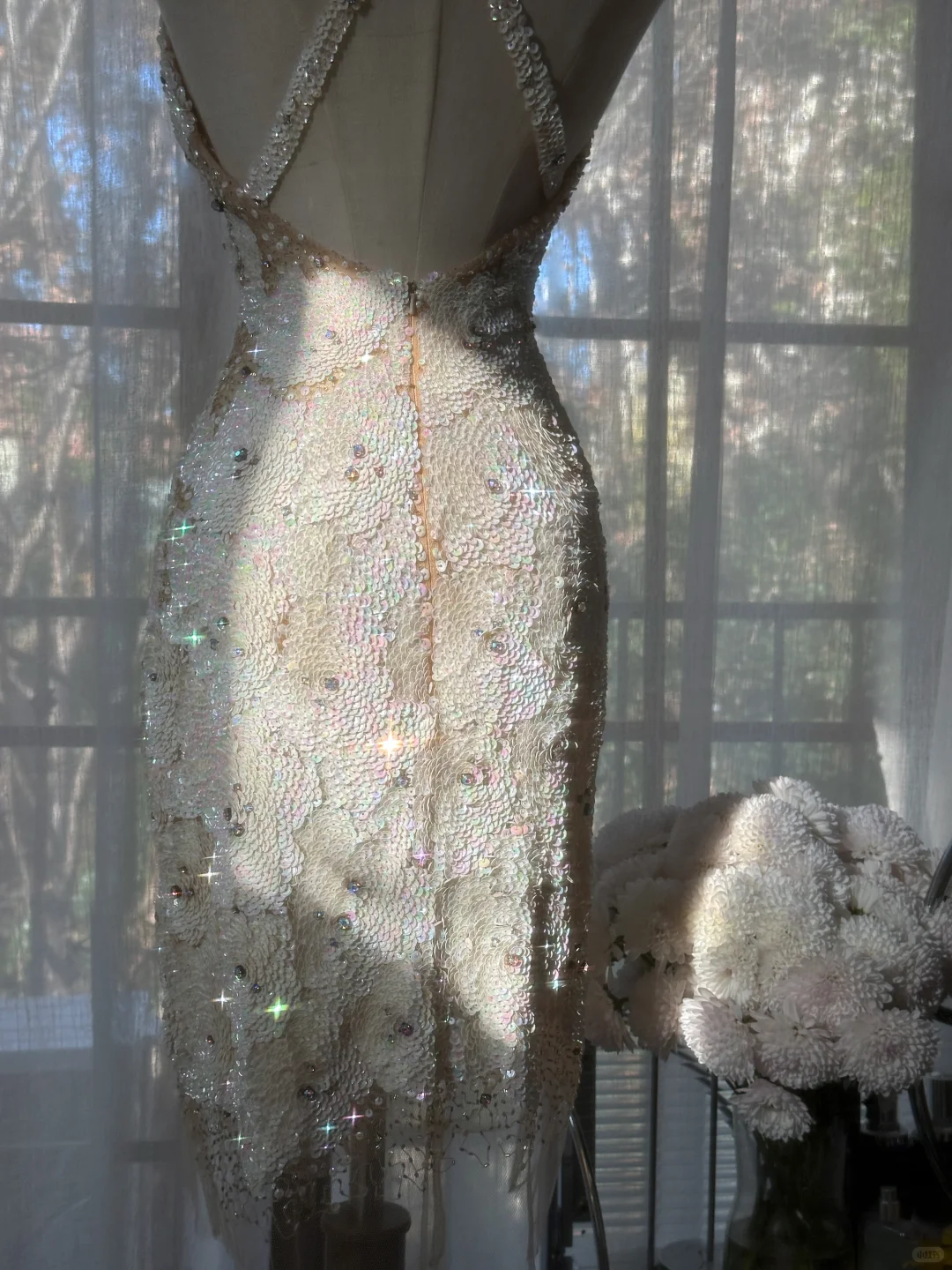 Glitter V Neck Backless Sequin Sheath Short Birthday Outfits Formal Homecoming Dress - View 5 | VelvetHem