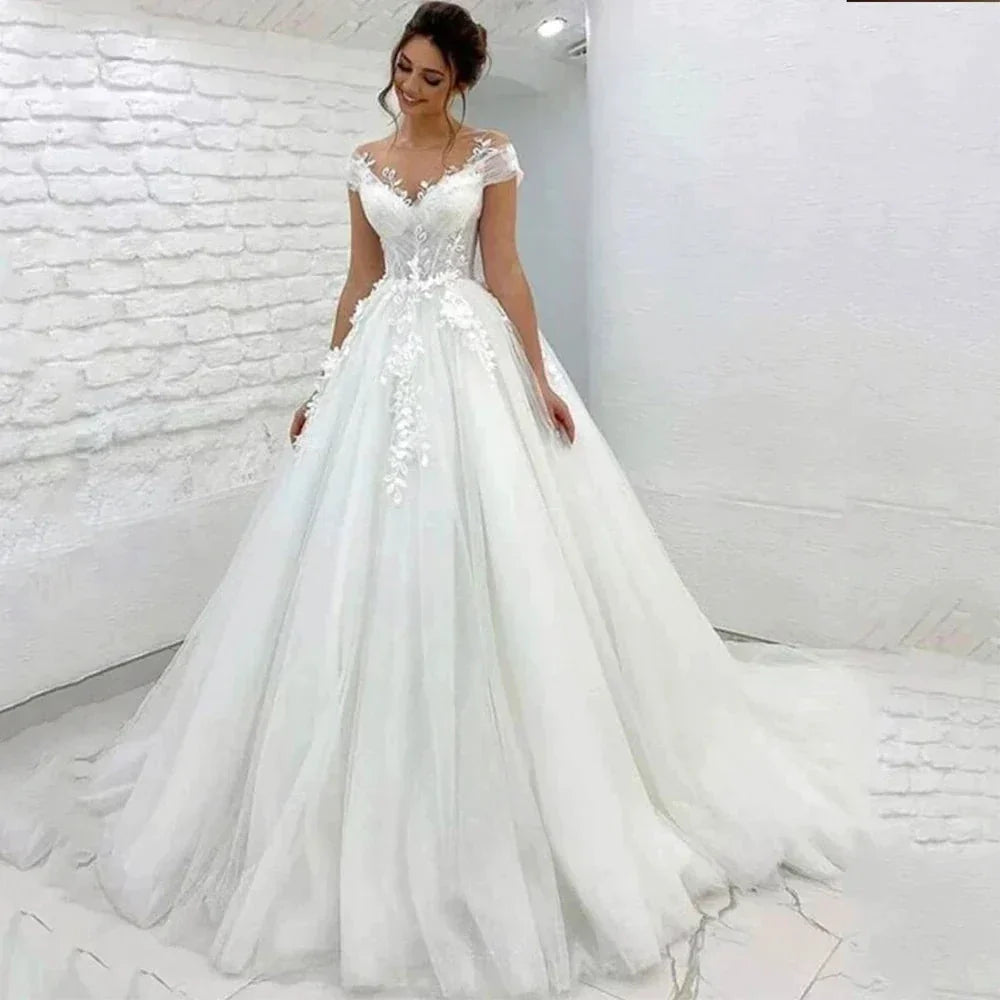 Ramanda Elegant V-Neck Sleeveless Wedding Dress For Bride 2023  A-Line Floral Lace Appliques Buttons Back  Vestido De Novia (ZD13370)