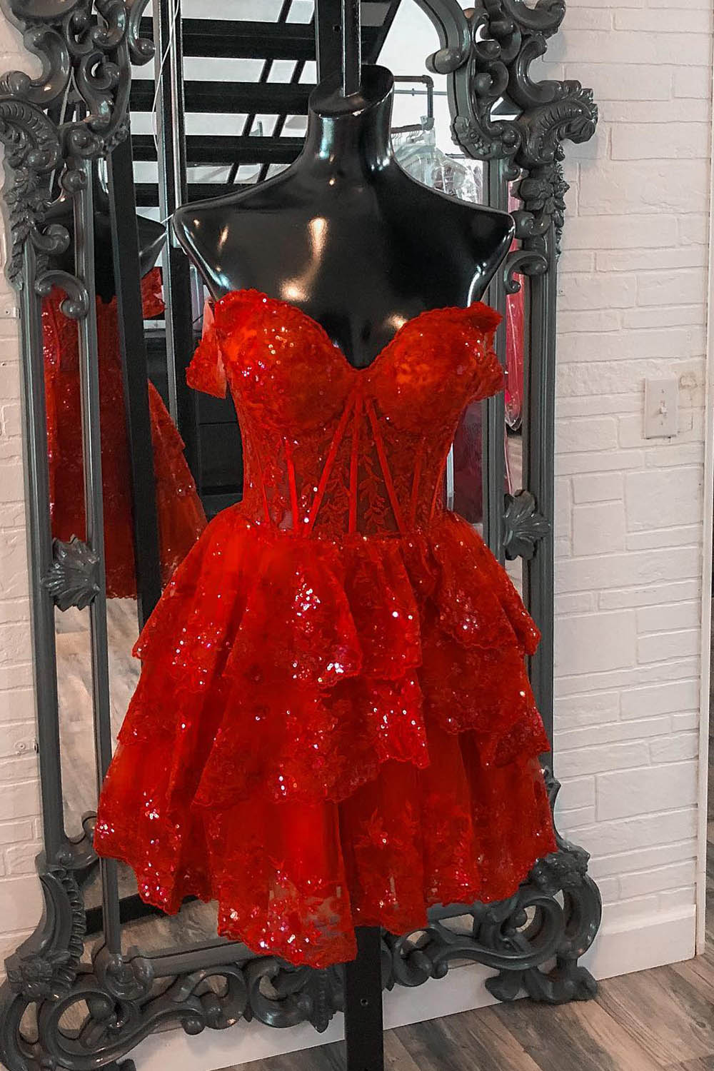 Red Homecoming Dresses Corset Tiered Lace A-Line Short Cocktail Dresses