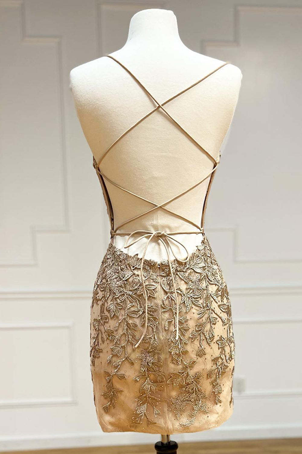 Red Spaghetti Straps Homecoming Dresses Short Tight Cocktail Dresses With Appliques
