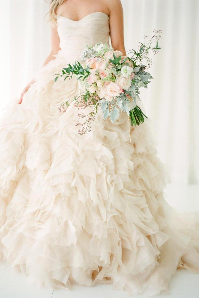Romantic Blush Pink Ruffle Tiered Wedding Dress A-line Cute Popular Custom Made Organza Formal Bridal Gowns