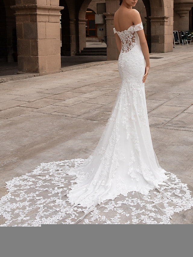 Romantic Plus Size Mermaid Beach Wedding Dress Off Shoulder Lace Satin Short Sleeve Bridal Gowns with Court Train