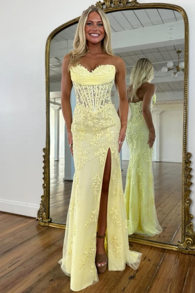 Charming Mermaid Sweetheart Yellow Corset Prom Dress with Appliques