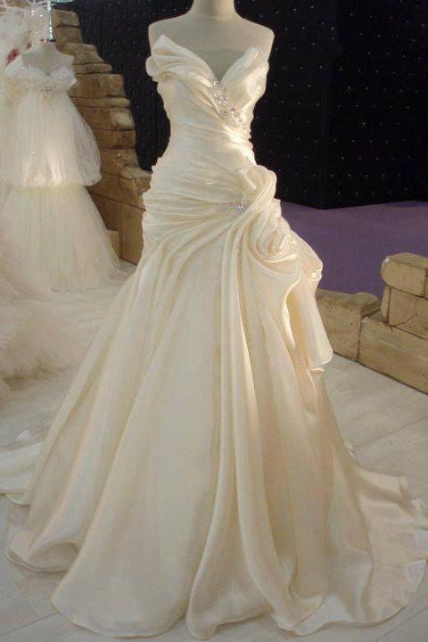 Ruffles Cream Satin Wedding Dress with Beadings Elegant  Long Bridal Dress JT067a