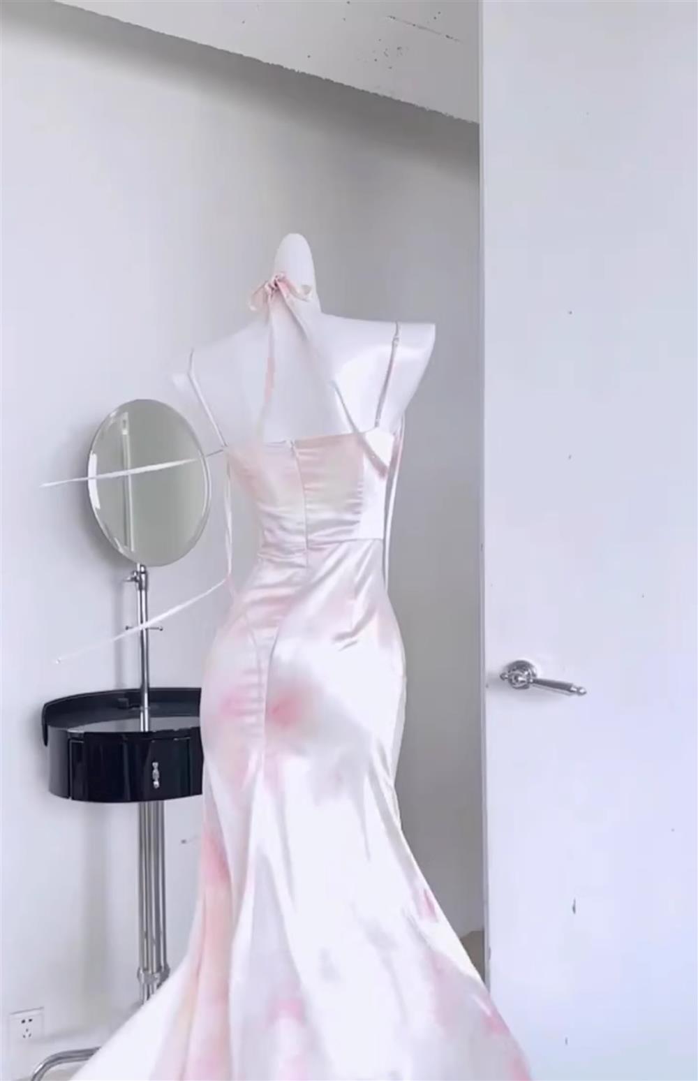 Sexy Mermaid Spaghetti Straps Pink Satin Prom Dresses Night Dress Birthday Outfits - View 2 | VelvetHem