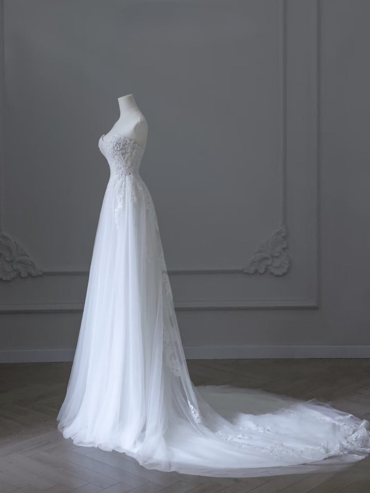 Timeless A Line Sweetheart Lace Tulle White Wedding Dresses Brides Dress - View 2 | VelvetHem