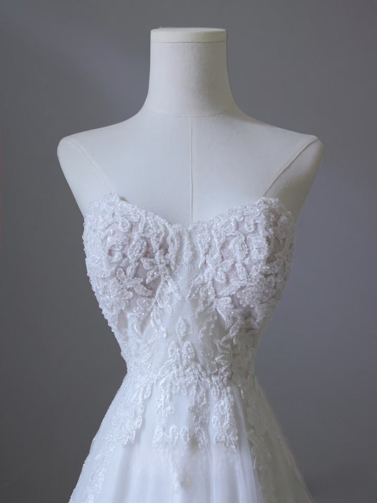 Timeless A Line Sweetheart Lace Tulle White Wedding Dresses Brides Dress - View 4 | VelvetHem