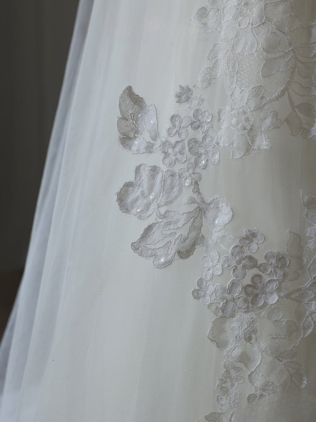 Timeless A Line Sweetheart Lace Tulle White Wedding Dresses Brides Dress - View 6 | VelvetHem