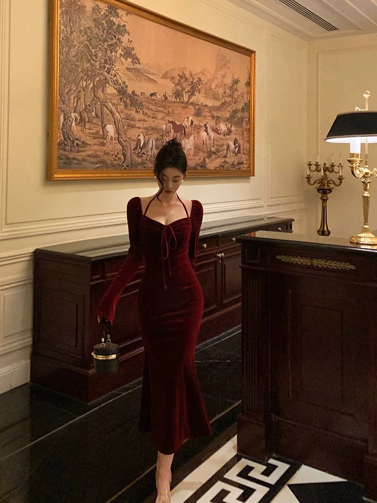Gorgeous Sheath Halter Long Sleeves Burgundy Velvet Date Night Dress Prom Dresses Birthday Outfit
