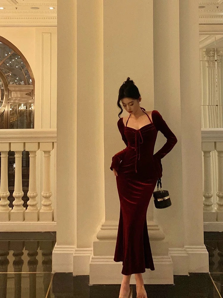 Gorgeous Sheath Halter Long Sleeves Burgundy Velvet Date Night Dress Prom Dresses Birthday Outfit
