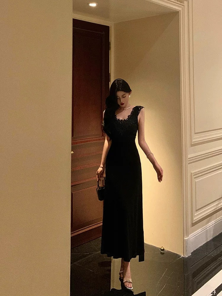 Sexy Sheath V Neckline Black Long Prom Dresses Birthday Outfits Evening Gown - View 3 | VelvetHem