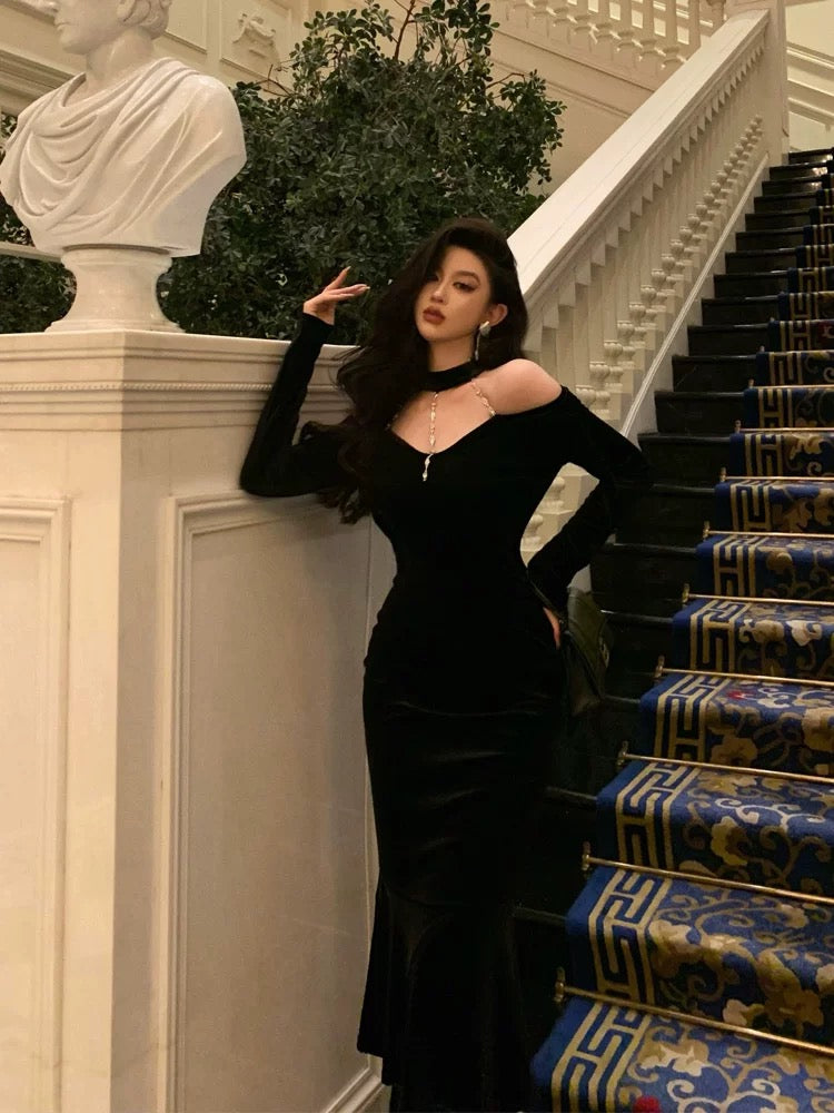Elegant Mermaid High Neckline Black Velvet Prom Dresses Birthday Outfits Evening Gown - View 3 | VelvetHem