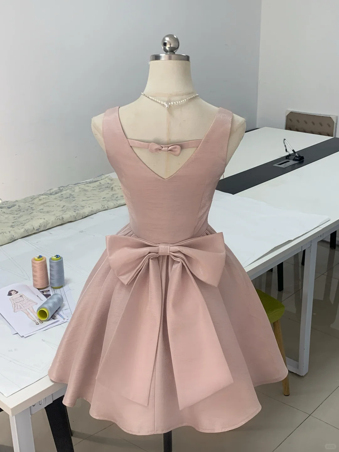 Simple Pink Satin Bow A Line Birthday Outfits Short Graduation Homecoming Dress