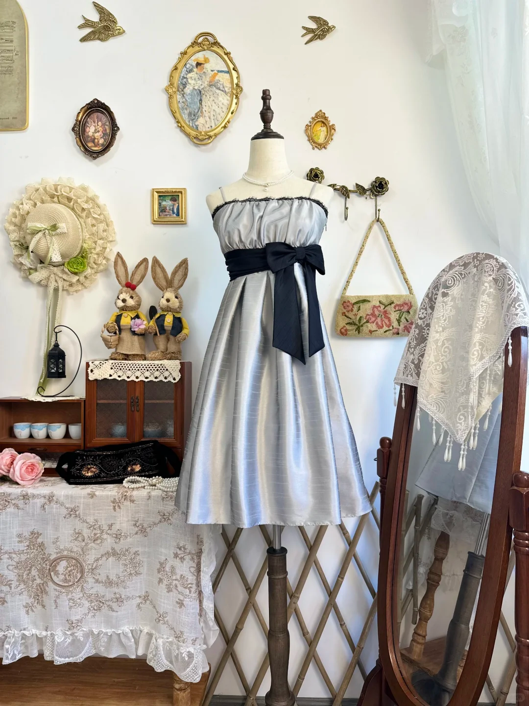 Vintage Silver Gray Satin A Line Short Prom Formal Graduation Homecoming Dress With Bow - View 3 | VelvetHem