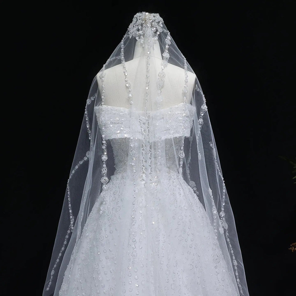 Luxury White Off-the-Shoulder Train Wedding Dress with Veil ZP153