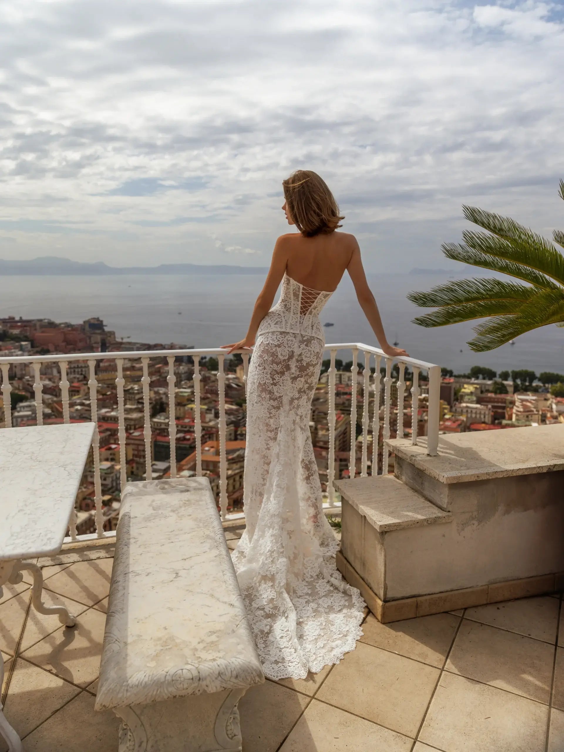 Luxury Lace Strapless High Slit Sheath Wedding Dress with Choker ZP111