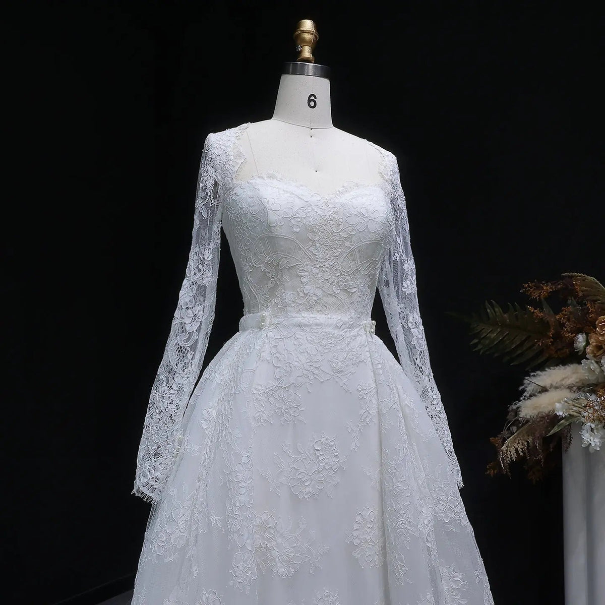 Luxury Lace Sweetheart Long Sleeve Wedding Dress ZP183
