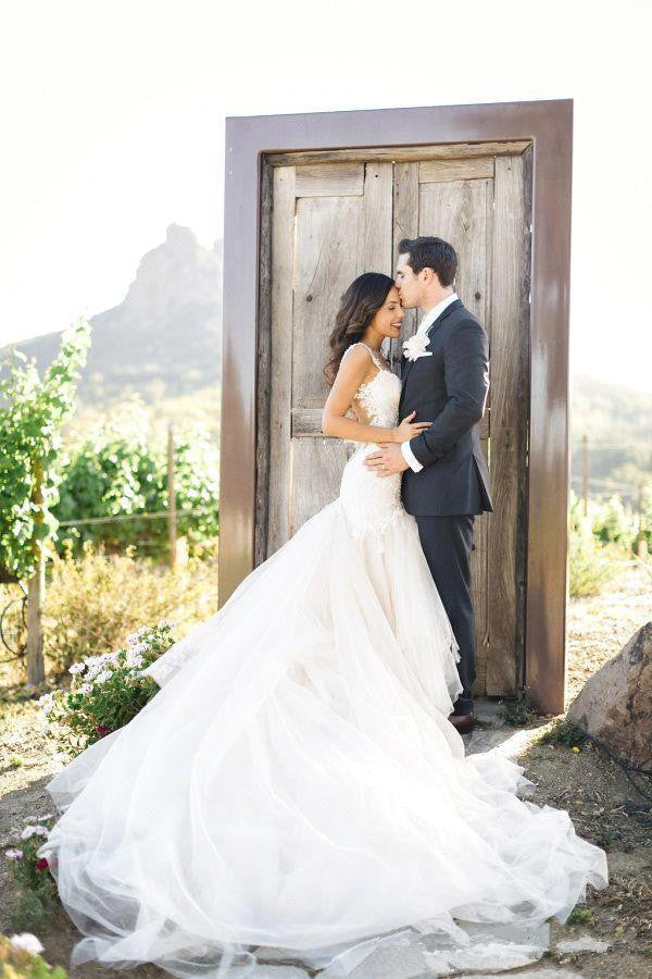 Sexy Mermaid Open Back Wedding Dresses New Lace  Bridal Gown with Long Train