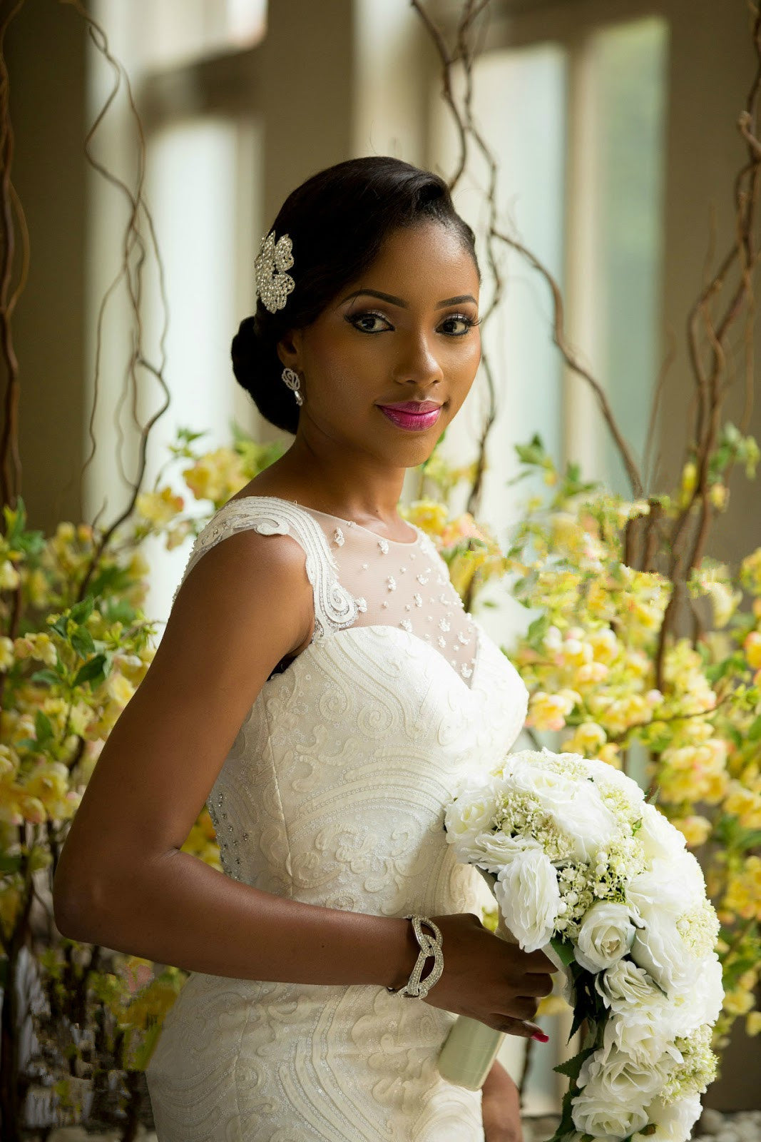 Sexy Mermaid  Vintage Wedding Dress with Special Lace Beading Sheer Back Wedding Gowns BA3413