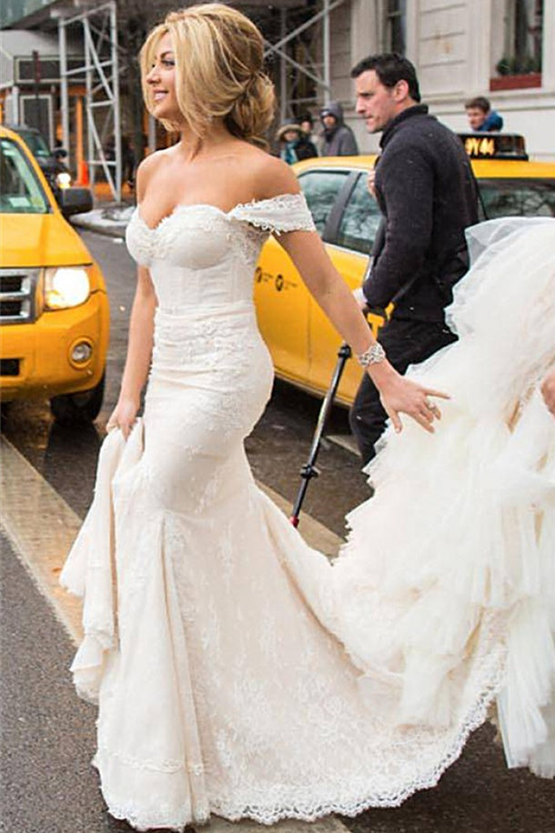 Sexy Mermaid  Wedding Dress Strapless Lace Tulle Bridal Gowns with Cathedral Train