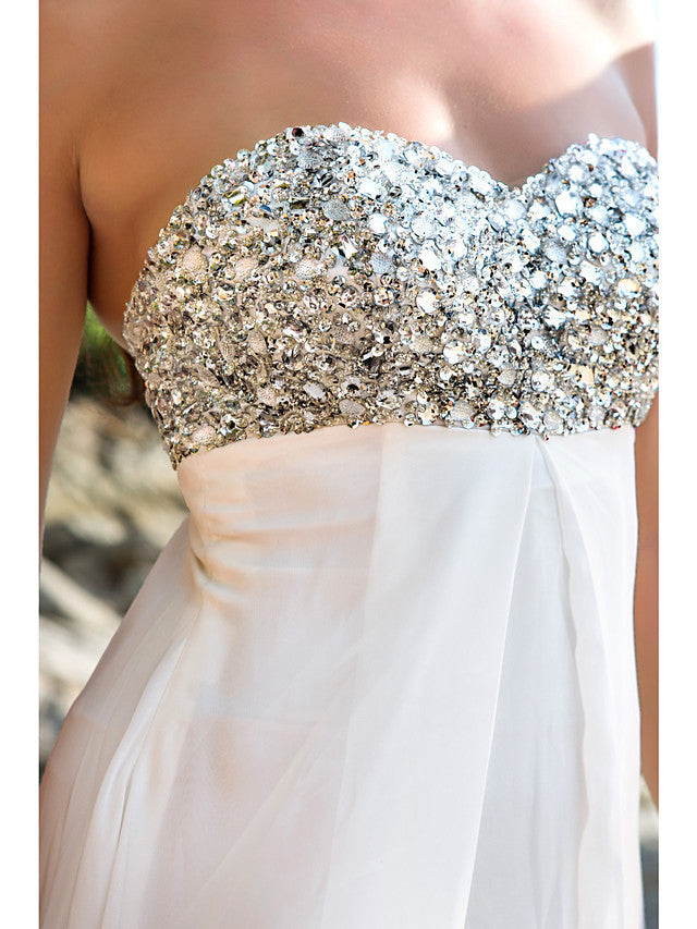 Sexy Sheath Beach Wedding Dresses Sweetheart Chiffon Strapless Backless Bridal Gowns Sweep Train