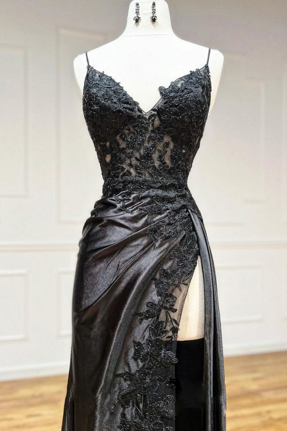 Sexy Black Mermaid Spaghetti Straps Lace Up Back Long Prom Dress With High Slit - View 3 | VelvetHem