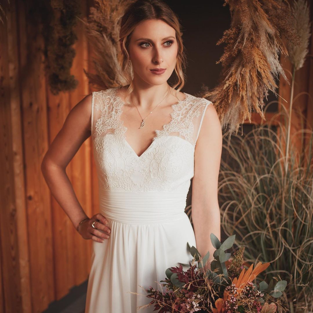 Simple A-Line Lace Chiffon Beach Wedding Dress Online