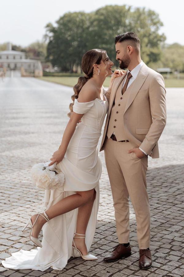 Simple Off-the-shoulder Mermaid Wedding Dresses With Slit