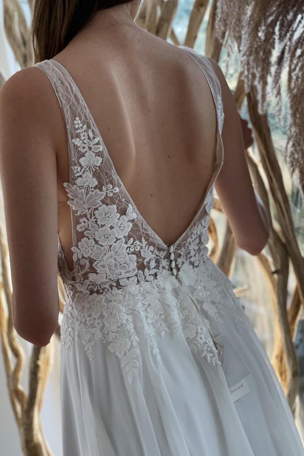 Simple White Chiffon Backless A-Line Beach Wedding Dresses With Lace