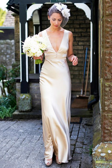 Sleeveless Summer Empire V-Neck Floor-Length Beach Wedding Dresses