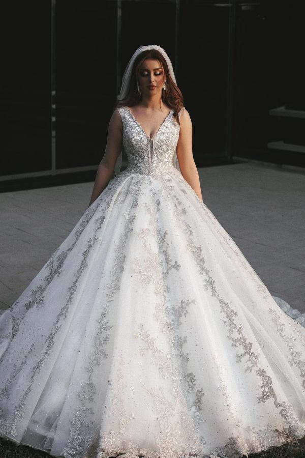 Sleeveless V Neck Tulle White Lace Ruffles A-Line Wedding Dresses