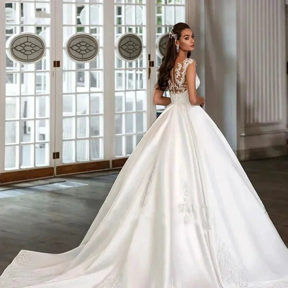 Boho Satin Wedding Dresses A line Lace Appliques Bridal Gowns Elegant V Neck Princess Wedding Party Gowns (ZD13517)
