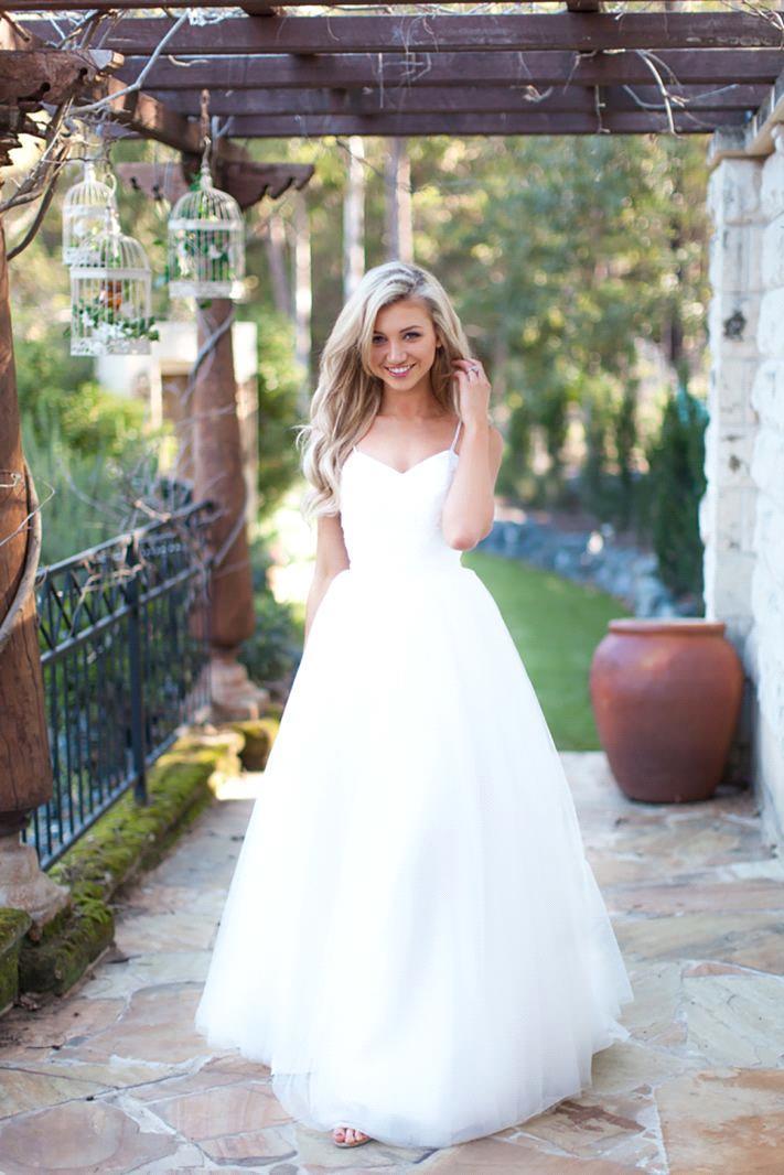 Spaghetti Strap Tulle Summer Beach Wedding Dress New Arrival A-Line Long Beach Bridal Dresses