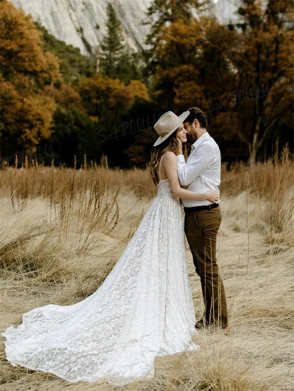 Straps Bohemian Wedding Dresses For Women Sleeveless V Neck A Line Beach Bride Dresses Romantic Boho Bridal Gown (ZD13494)